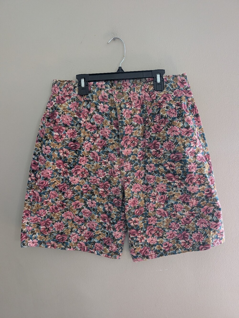 EnChanté Vintage Pink Floral Shorts Size L